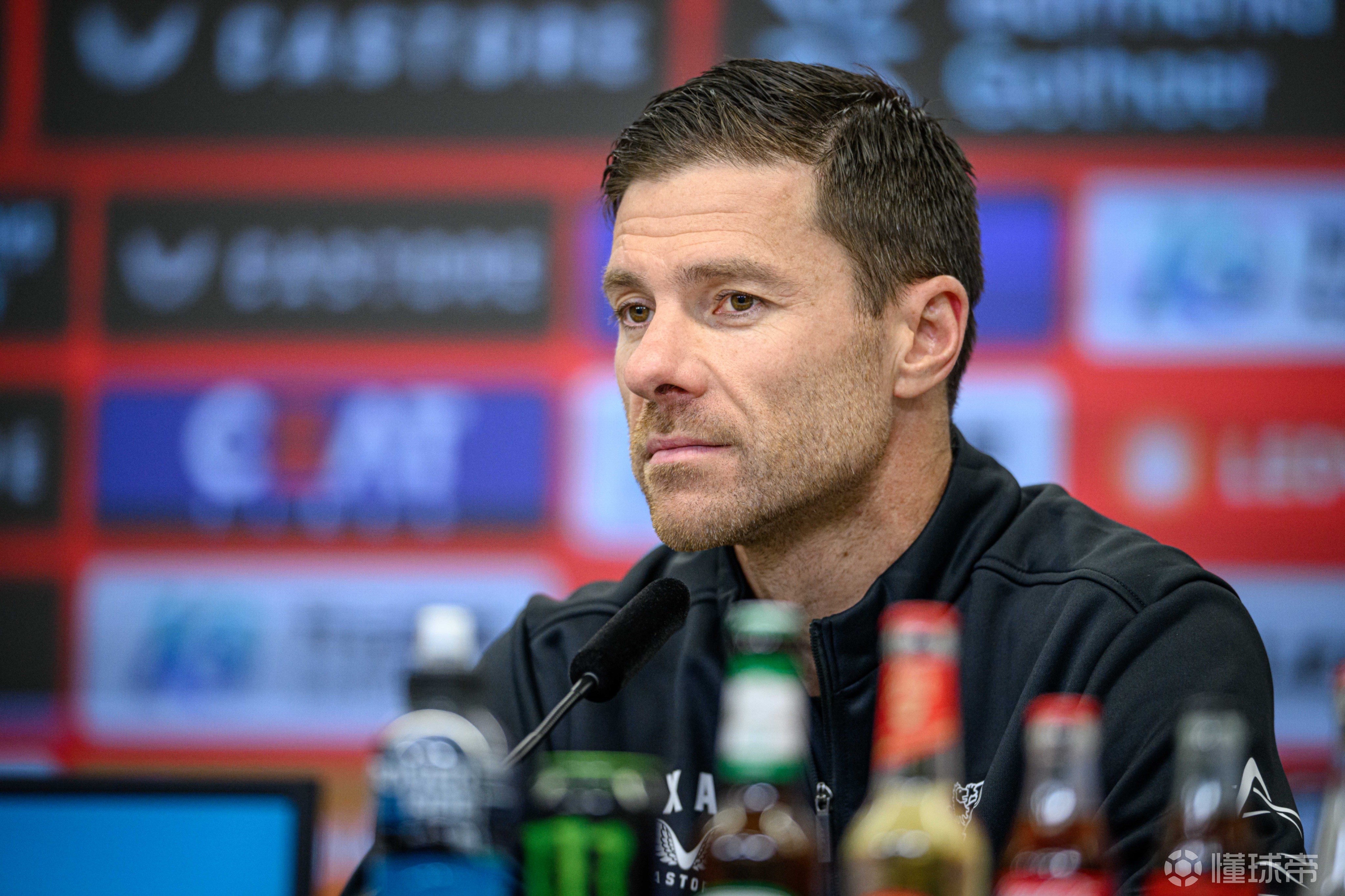 包含勒沃库森逆转胜法兰克福，继续保持不败的词条